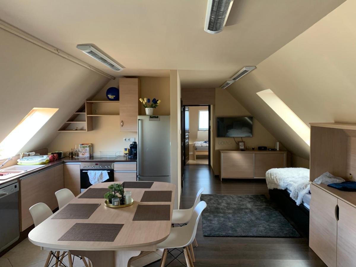 Robinson Szigete Apartment Balatonfured Luaran gambar