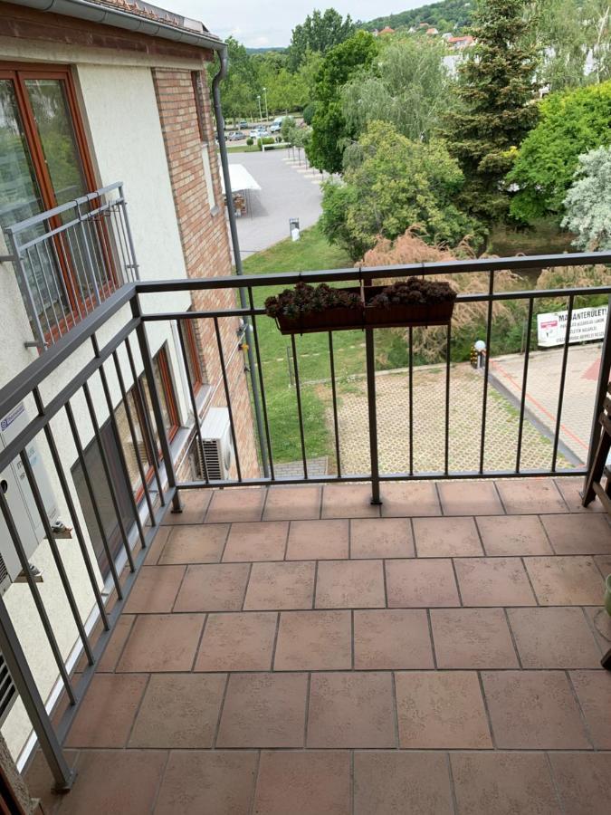 Robinson Szigete Apartment Balatonfured Luaran gambar