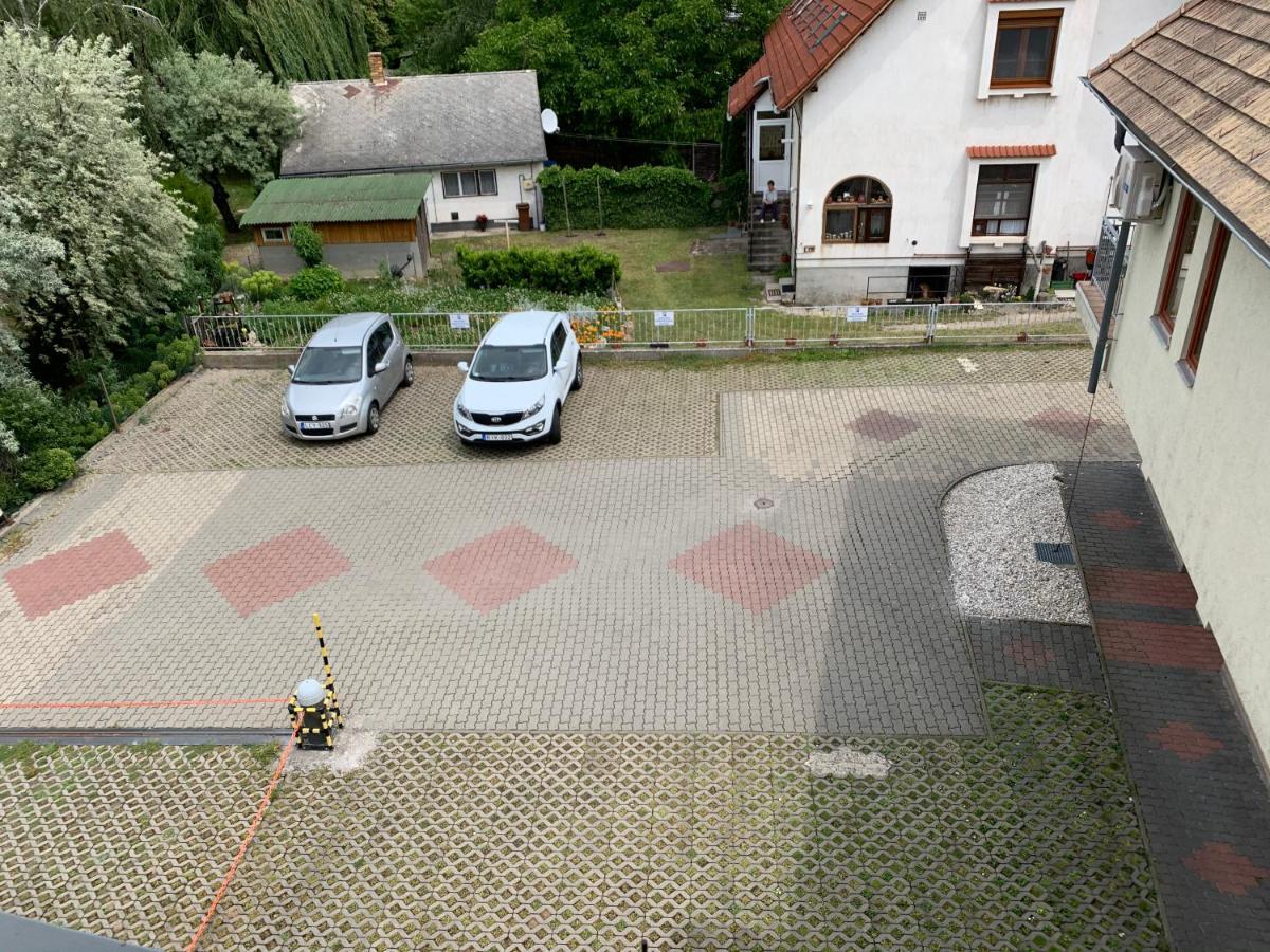 Robinson Szigete Apartment Balatonfured Luaran gambar